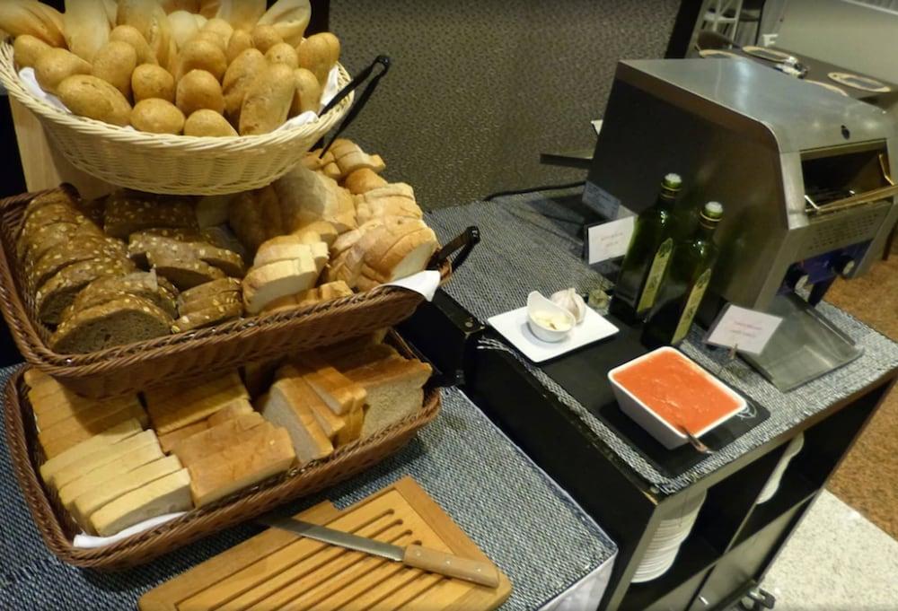 拉斐尔阿托查酒店 马德里 外观 照片